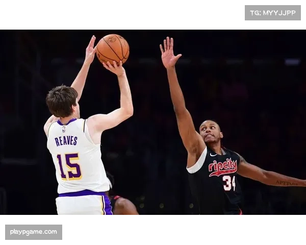 NBA常规赛：开拓者三分线外频频命中，三节后领先对手